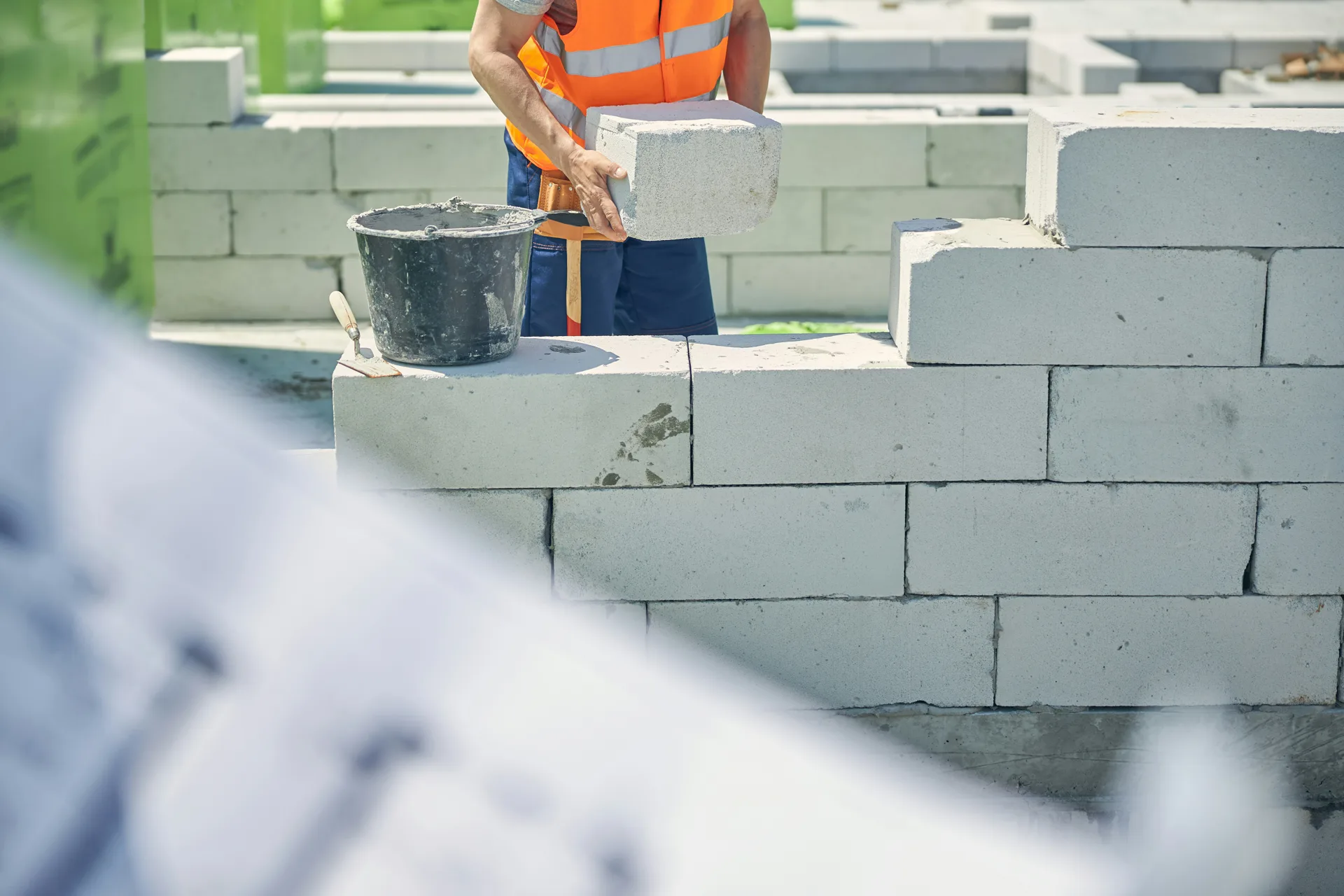 reinforced commercial retaining wall at a Gatineau site