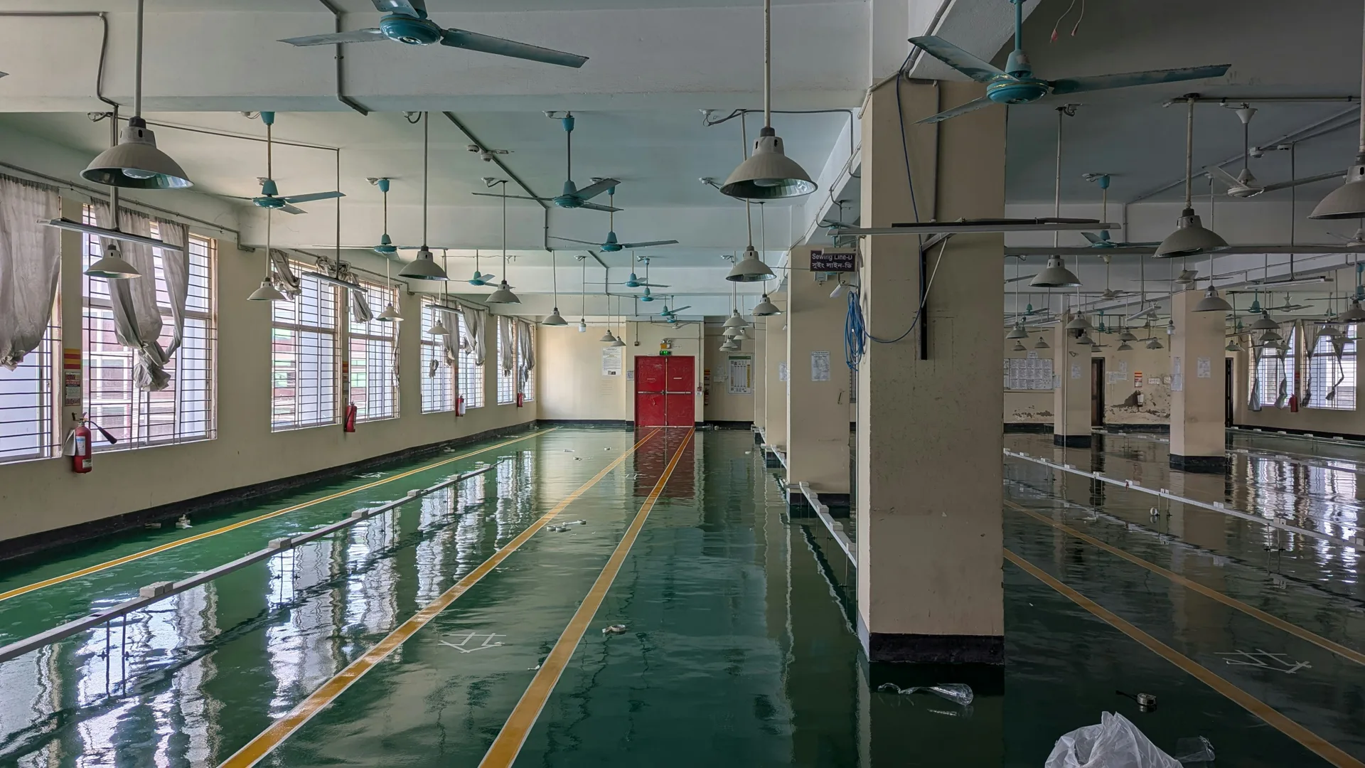 urethane food-grade concrete floor in a Gatineau wash bay