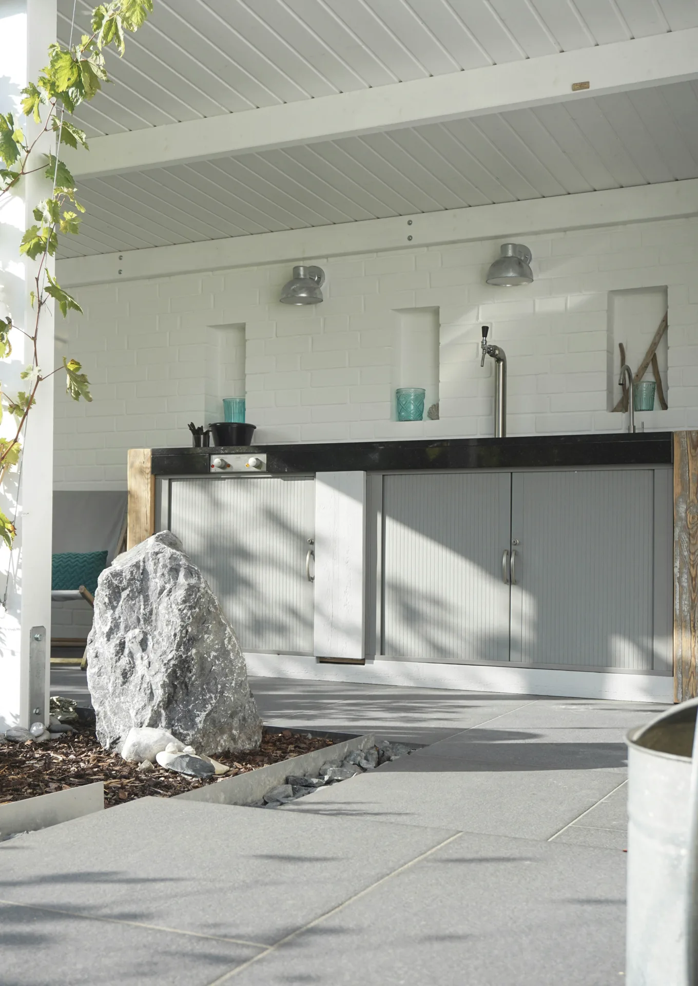 polished concrete outdoor bar counter at a Gatineau home