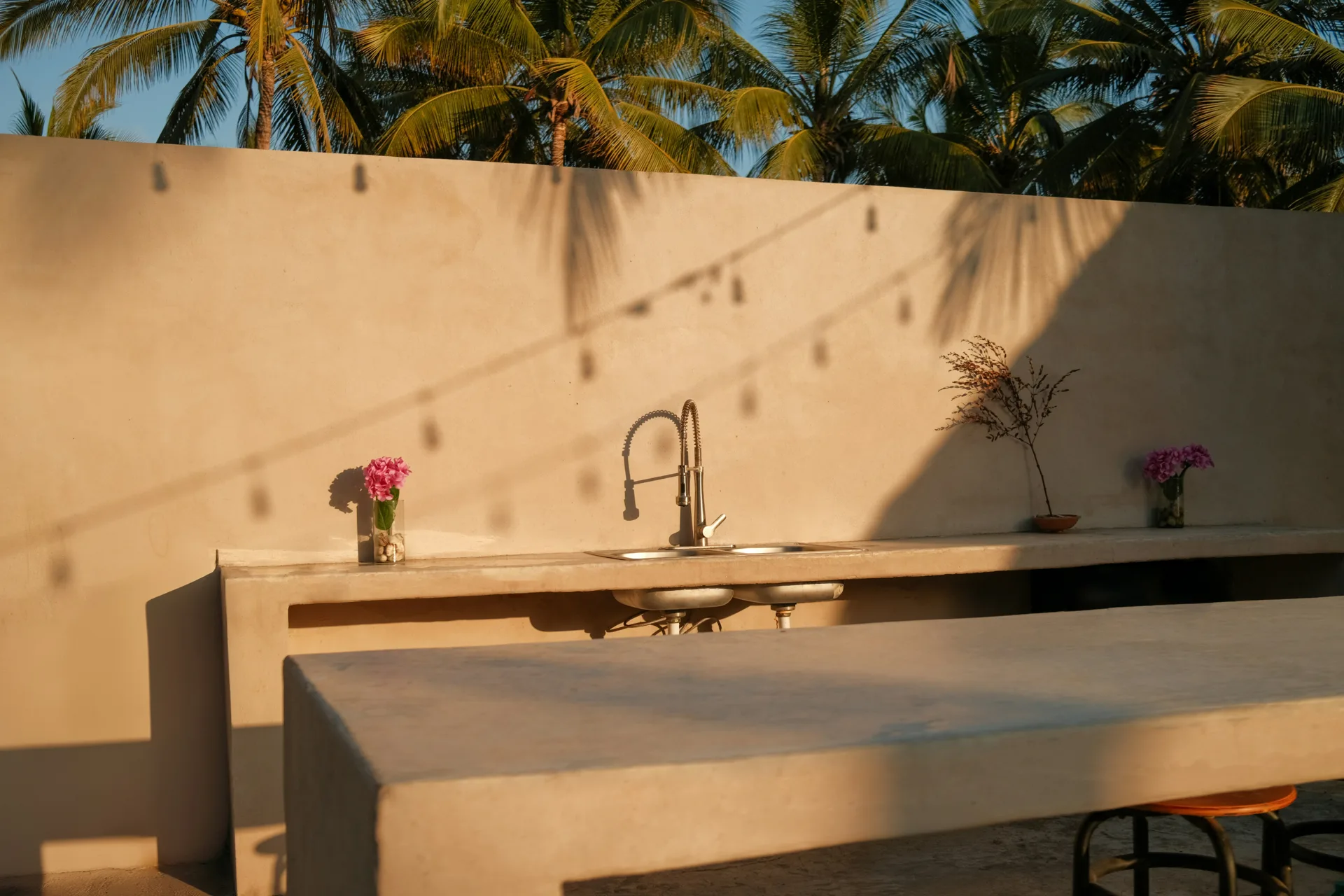 outdoor concrete countertop on a Gatineau patio bar